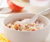 Apfel-Bananen-Müsli mit Amaranth