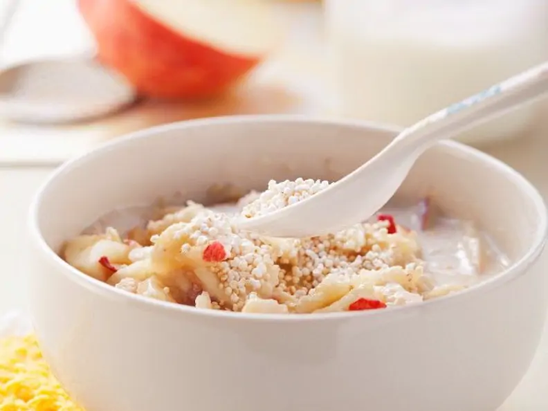 Apfel-Bananen-Müsli mit Amaranth