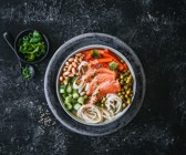 Miso-Suppe mit Lachs und Gemüse