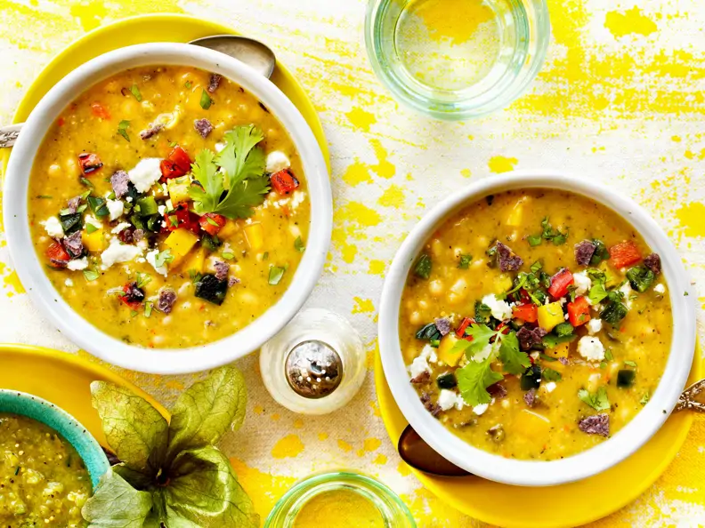 Gemüsesuppe mit weißen Bohnen