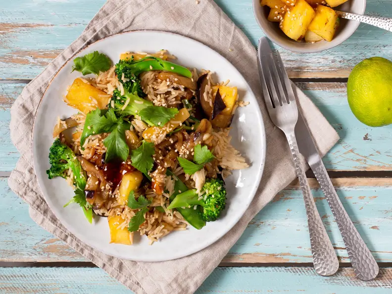 Asia-Bratreis mit Teriyaki-Gemüse