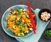 Ayurvedischer Gemüse-Reis mit Datteln und Cashewkernen