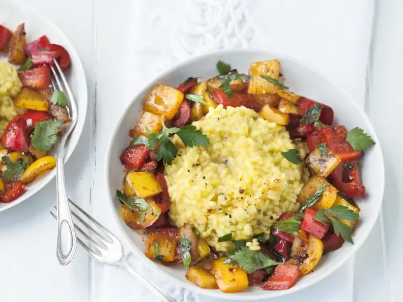 Veganes Risotto mit Paprikagemüse