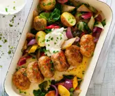 Veggie-Buletten mit Ofengemüse