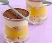 Tiramisu mit Pfirsich