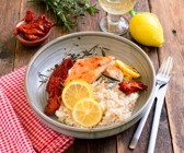 Zitronenhähnchen mit sonnengetrockneten Tomaten auf Risotto