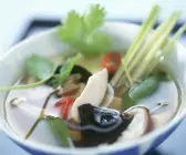 Zitronensuppe mit Hähnchen
