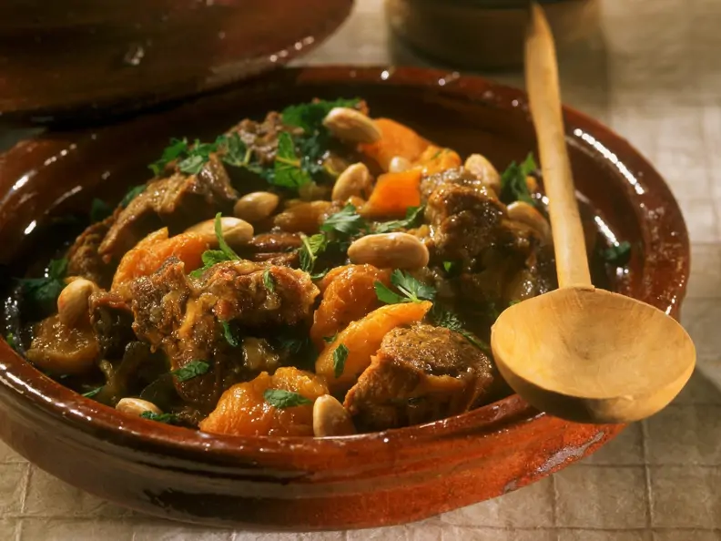 Lamm mit Aprikosen und Mandeln aus der Tajine