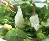 Mangoldsalat mit grünen Bohnen und Schafskäse (Pecorino)