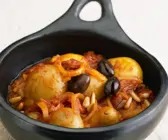 Kartoffeln in würziger Tomatensauce