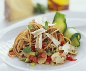 Spaghetti mit Gemüsesauce