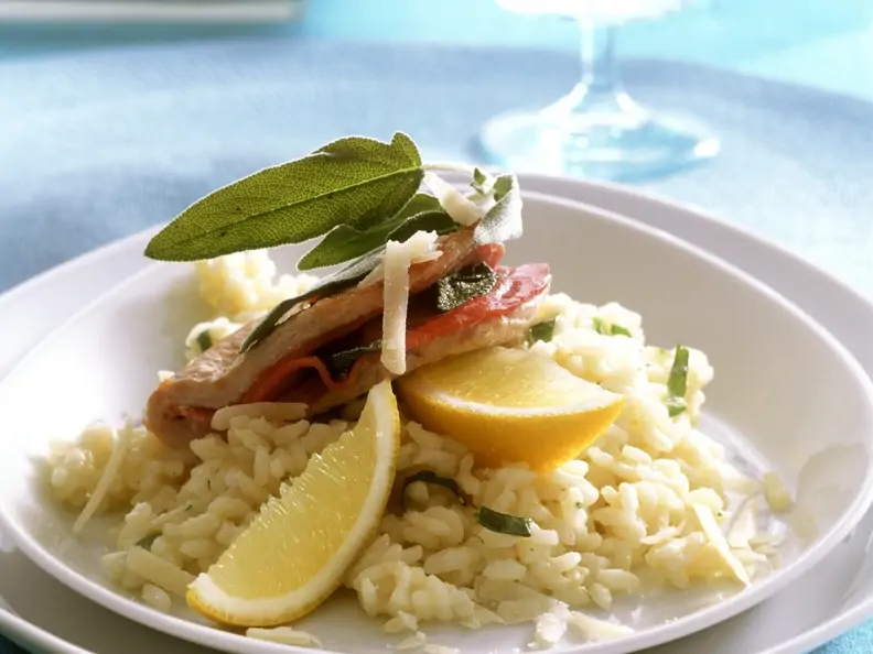 Putenschnitzel alla Saltimbocca mit Zitronen-Risotto