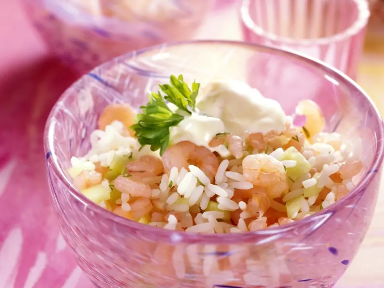 Reis-Gurken-Salat mit Crevetten