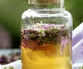 Akazienhonig mit Essblüten