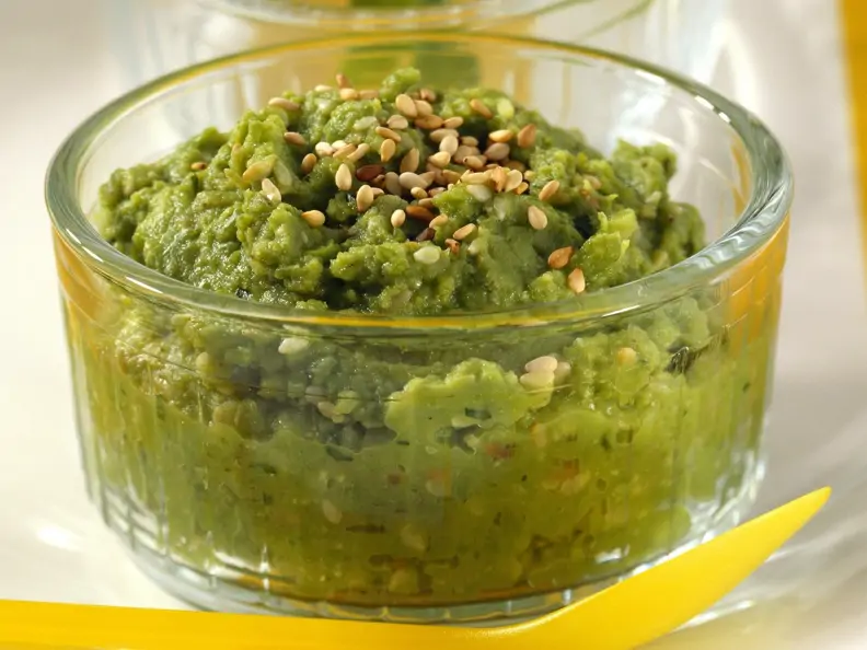 Erbsen-Kartoffelpüree mit Sesam