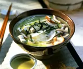 Misosuppe mit Tofu und Rettich