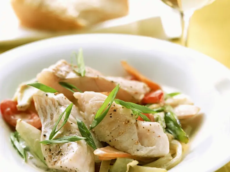 Gemüsepfanne mit Fischfilet