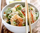 Glasnudelsalat mit Garnelen