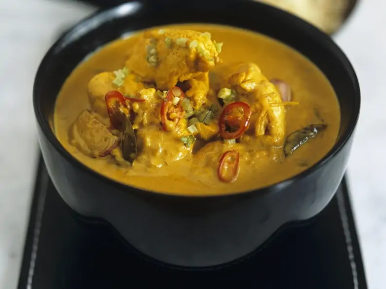 Indisches Hähnchencurry (Chicken Korma)