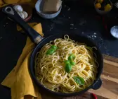 Spaghetti mit Knoblauch, Öl und Chili