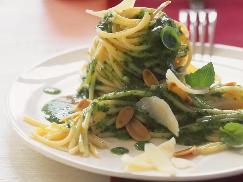 Pasta mit Mandelpesto