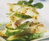 Marinierter Tofu mit Gurken
