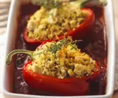 Halbe Paprika mit Füllung