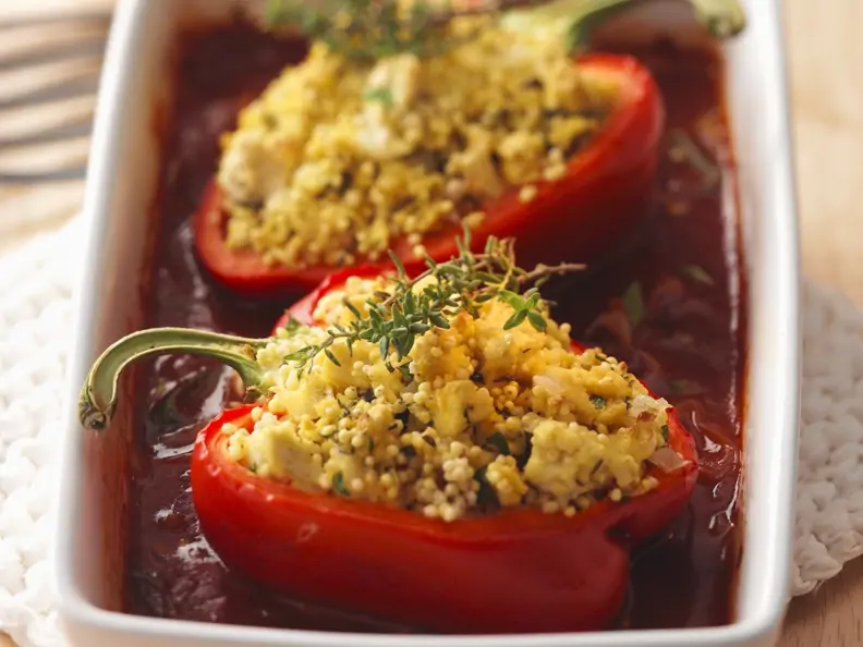 Halbe Paprika mit Füllung