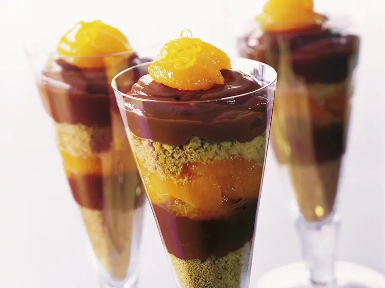 Trifle mit Mandarinen und Schokolade
