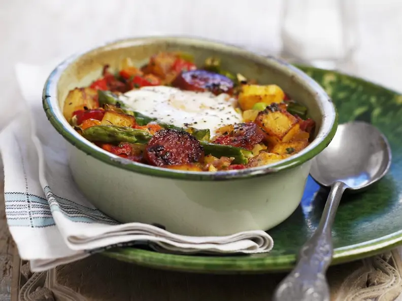 Gebackene Eier mit Chorizo