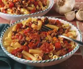 Nudeln mit Tomaten-Rinderhack-Soße