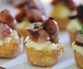 Würstchen mit Kartoffelpüree (Bangers und Mash)