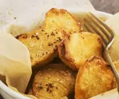 Gebratene Kartoffeln mit Salz