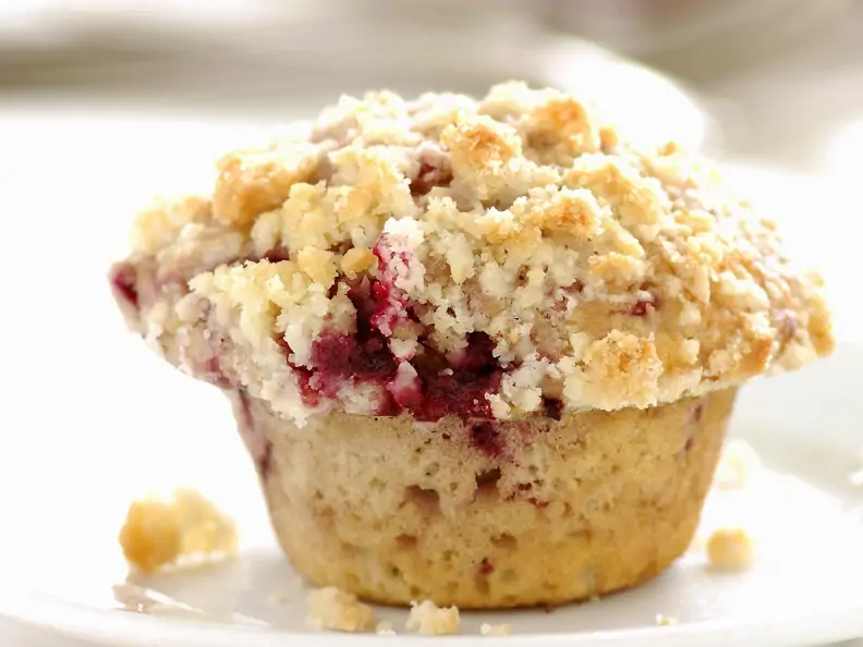 Kirsch-Muffin mit Streuseln