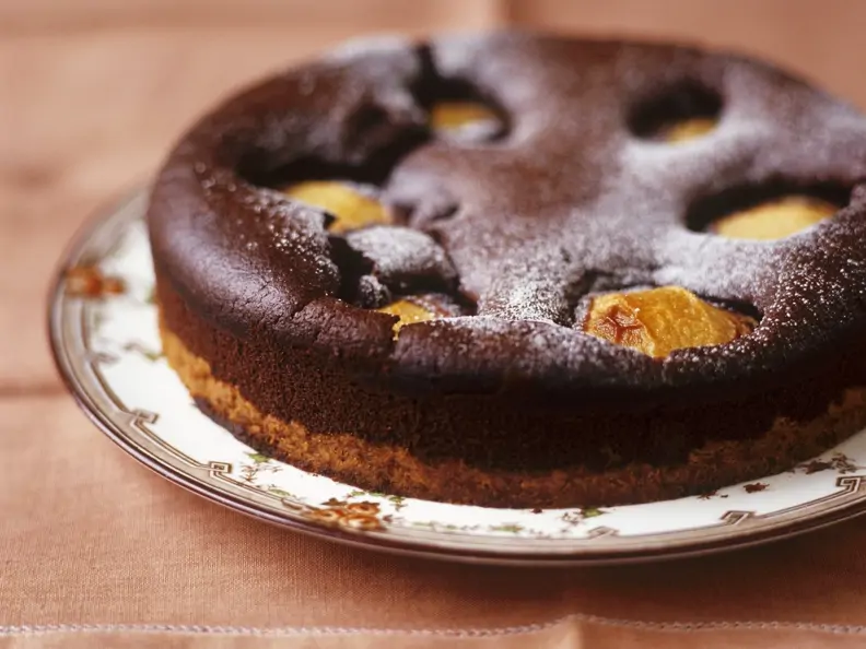 Schokokuchen mit versunkenen Birnen