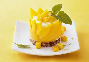 Quarktörtchen mit Mango und Dattel