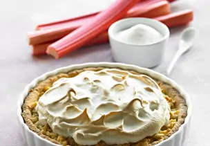 Rhabarberkuchen mit Baiser