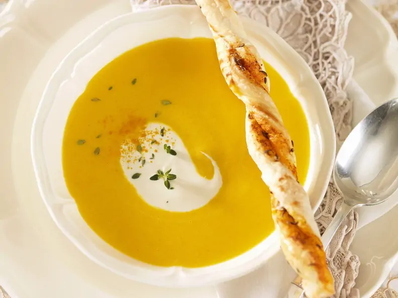 Karottensuppe mit Knabberstange