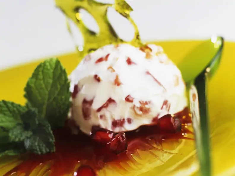 Mascarponemousse mit Granatapfel