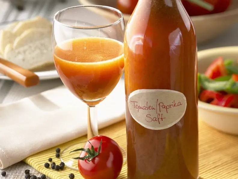 Selbstgemachter Tomaten-Paprika-Saft