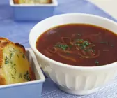 Ochsenschwanzsuppe mit Toast