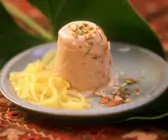 Mandeleis auf indische Art (Kulfi)
