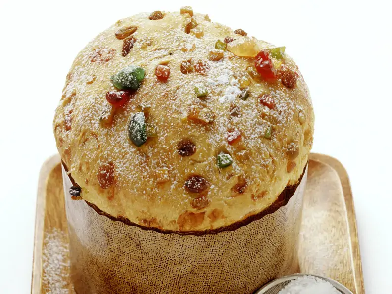 Italienischer Weihnachtskuchen (Panettone)