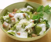 Ravioli mit Sahnesoße und Schinken