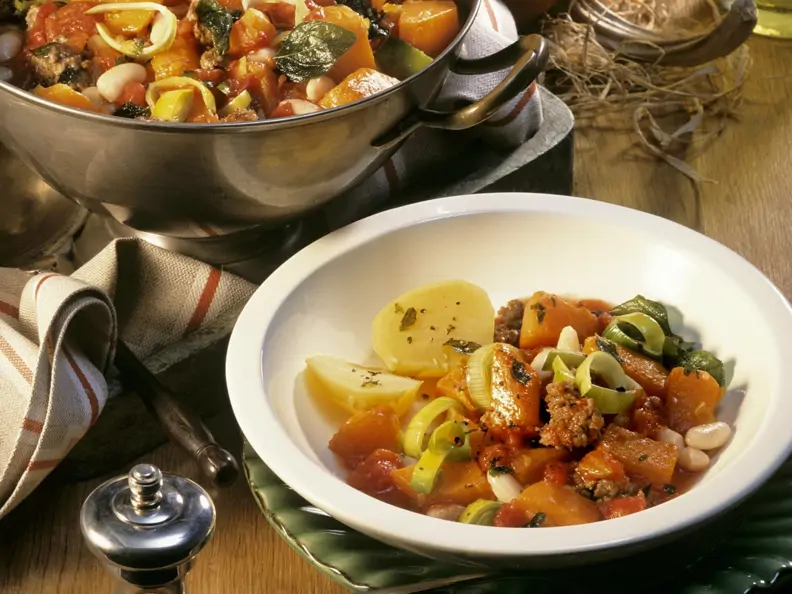 Kürbis-Hackfleisch-Topf mit Kartoffeln