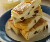 Quarkstrudel mit Rosinen