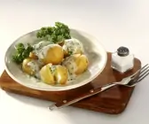 Junge Kartoffeln mit Petersiliensoße
