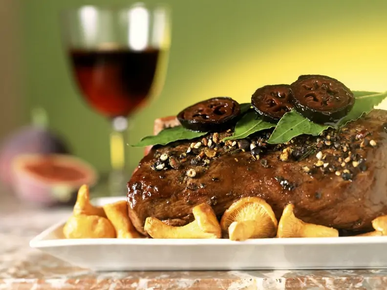 Hirschbraten mit Pfifferlingen