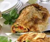 Vegetarischer Strudel mit Gemüse