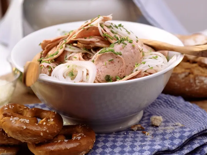 Wurstsalat auf bayerische Art